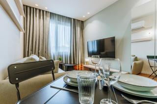 Lime Tones Beachside Apartment - 9