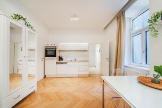 Vienna Dittes Residence - 8