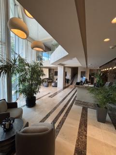 Queen's Hotel - Zebra Centre - 3