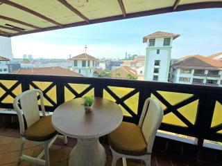 Mahkota Historical Spot Apartment near Jonker 6pax - 9