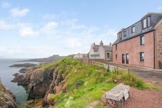 Lighthouse Cliff at Earls, Peterhead - 0