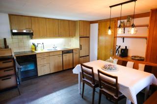 Lakeside Apartment - 5