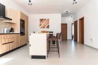 Cayden Suites - 5 Minutes to St Julian's by Haven and Keys Malta - 6