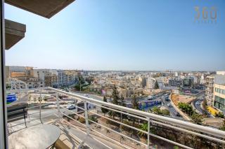 Central 2 BR Msida Home with Balcony & Panoramic Views - 5