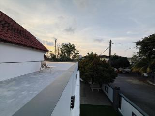 C06 Villa Rinting 1 Double Story Corner Homestay - 2