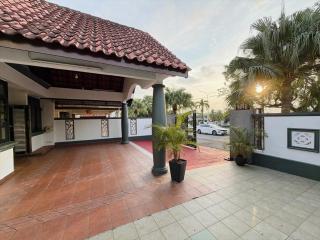 C06 Villa Rinting 1 Double Story Corner Homestay - 1