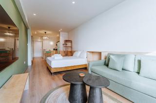 Olive Tones Beachside Studio - 8