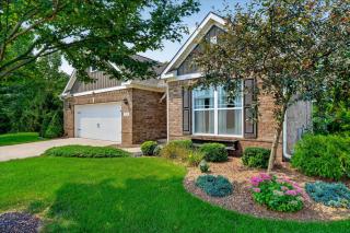 3BR Home Fireplace & Trail Access Pet Friendly - 5