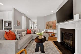 3BR Home Fireplace & Trail Access Pet Friendly - 2