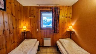 Résidence Arche - Appartement spacieux · Centre station · Balcon MAE-7358 - 1