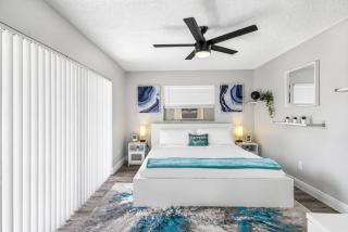 Stunning Heated Pool House Close to Tampa & Casino - 5