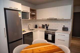 112 Seahorse - 2 Bedroom Premium Unit with Onsite Parking - 8