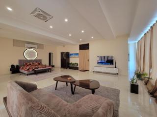 Modern Studio Apartment - 9
