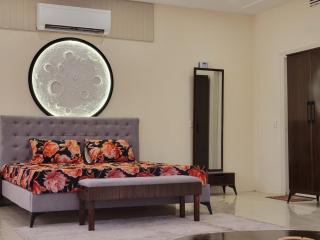 Modern Studio Apartment - 8