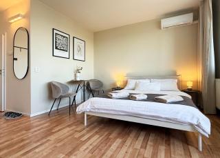Air-Conditioned Studio, Close to City Centre & Tram Stop - Bratislava - 5