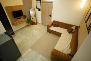 Romantic Bohemian 1BHK Stay in Mahalaxmi Nagar - 3