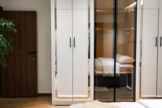 Modern 2 Bedrooms Apartment With Large Patio Near Airport - 4