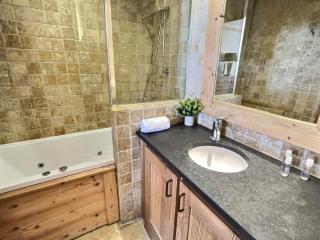 Résidence Aquila - Superbe appartement 3 pièces cabine pour 8 personnes situé à Val d’Isère, skis aux pieds et à 500m du centre du village, navette MAE-2544 - 2