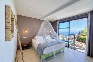 Villa Thenor -Piscine et jardin -Vue mer - 8