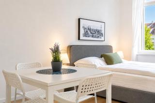 Attractive 2 BR Apt near Vienna AKH Ideal for All - Wien - 2