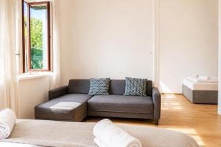 Attractive 2 BR Apt near Vienna AKH Ideal for All - Wien - 1