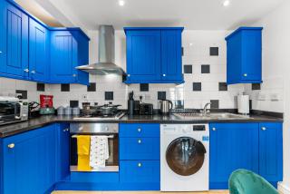 Stylish Bristol Retreat - Games Room - 5