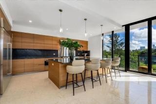 Exclusive Coconut Grove Waterfront Stay - 9
