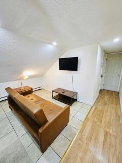 623R Nice attic apartment near Whole Foods, Brown University, Hospitals, Downtown - 9