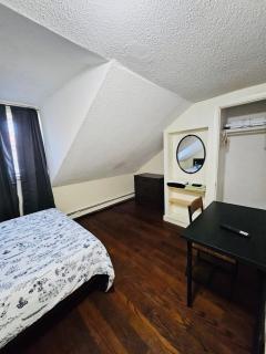 623R Nice attic apartment near Whole Foods, Brown University, Hospitals, Downtown - 5