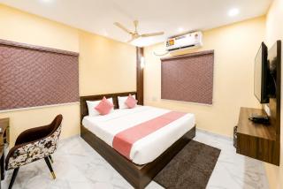Hotel Sharad Palace - 0