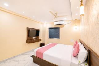 Hotel Sharad Palace - 4