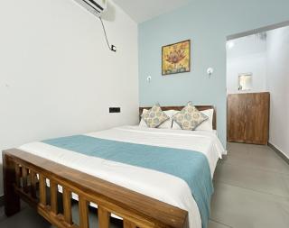 VAR - Blue Haus 1- AC 1 Room, 8 min walk beach - 1