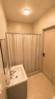Modern 1-Bedroom Alfraganus Residence - 5