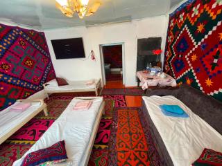 Mountain & Horse Guest House - 0