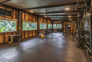 Carenero Hills - Beach and Surf Bungalows - 3