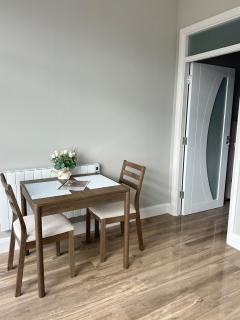 Cosy 1-Bedroom Apartment - 3