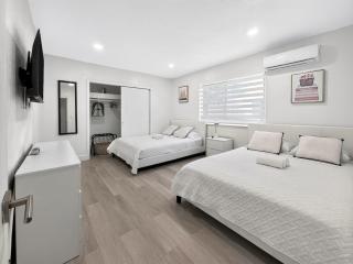 Renovated 2BR Miami Apt Near MIA with Parking - 9