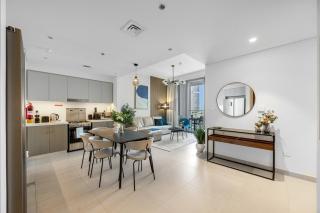 Modern 2BR - Pool - Gym - Walk to Burj Khalifa - 7