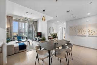 Modern 2BR - Pool - Gym - Walk to Burj Khalifa - 0