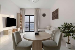 1BR near Expo City with Pool Gym & Basketball - 7