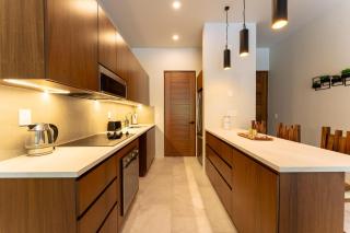 3116 - Meridian 115 - 3