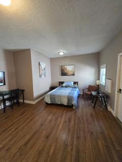 621M Studio room with private bathroom near Whole Foods, Brown University , Downtown - 2