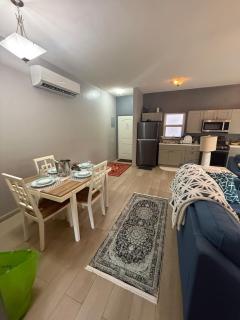 One Bedroom Luxurious Beach Front Villa Pool-Gym-AC Sleeps 5! - 3