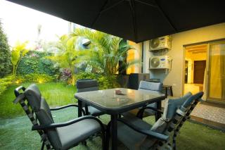 Galleria khan with Garden stay - 8