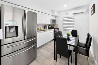 2BR Miami Stay Near Airport with Free Parking - 7