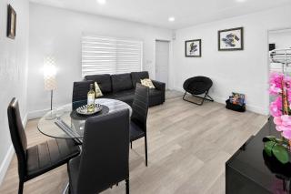 2BR Miami Stay Near Airport with Free Parking - 5