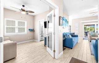 Stunning Beach Retreat with Shared Pool Beach Access Large Balcony & Gas Grill - 1