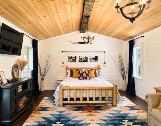 Willow Pond Cabin - 0