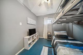 Blue Bayou Cozy in South Cleveland - 1