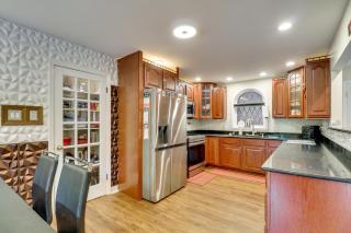 'Hidden Paradise' on 5 Acres w/ Hot Tub & Deck! - 4